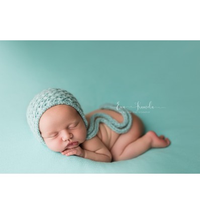 AVERY LIGHT TURQUOISE Sweater knit BASIC backdrop
