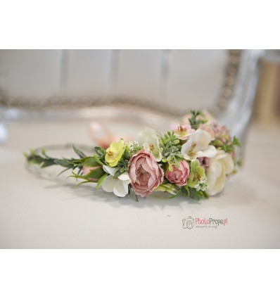 Wreath halo of flowers - BRENDA